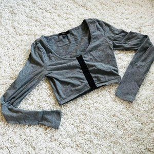 Forever 21 - Women’s (M) Black and Grey Long Sleeve Crop Shirt